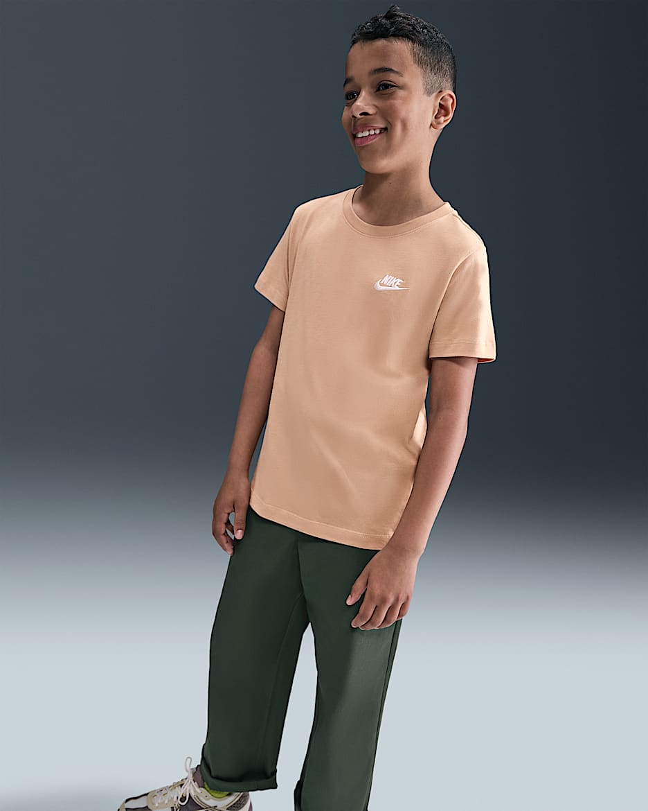 Nike Sportswear Big Kids' T-Shirt. Nike.com